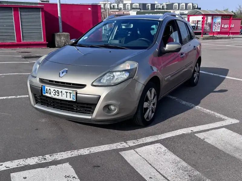 Bronze Utilisé 2010 Renault Clio GrandTour Dynamique Break | 2 600 € - Image 1/4