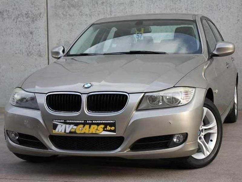 Occasion BMW 318 143 ch (105 kW) 2010 Argent Berline