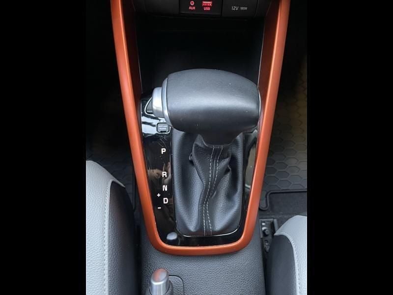 Occasion Kia Stonic 120 ch (88 kW) 2019 Blanc cã©leste SUV