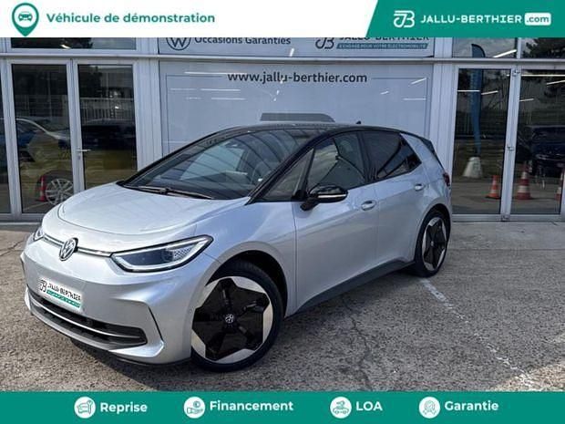 Noir Utilisé 2025 VW ID.3 Pro Citadine | 39 990 € (Prix juste) - Image 1/4