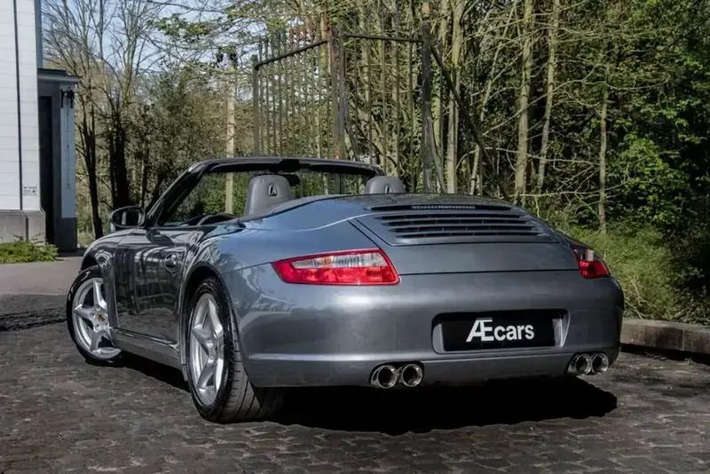 Gris Utilisé 2006 Porsche 911 Carrera 4 Cabriolet Cabriolet | 54 950 € - Image 1/4