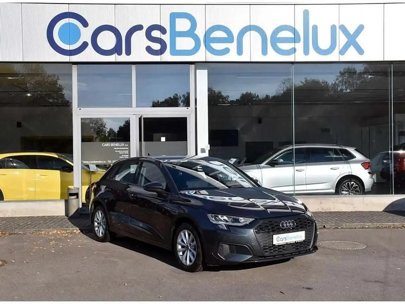 Gris Utilisé 2022 Audi A3 Sport Berline | 26 480 € (Super prix) - Image 1/4