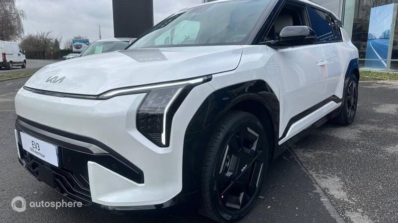 Blanc nacré Utilisé 2025 Kia EV3 GT-Line SUV | 38 999 € (Prix juste) - Image 1/4