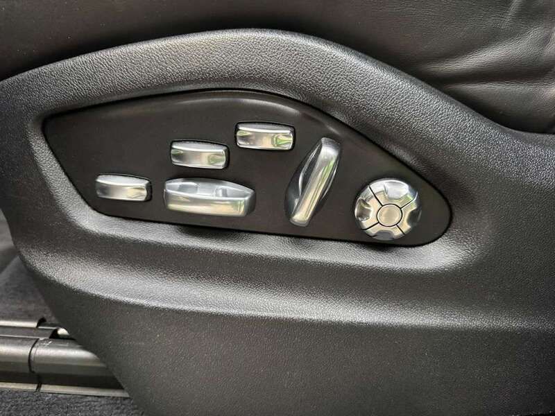 Image 4/4