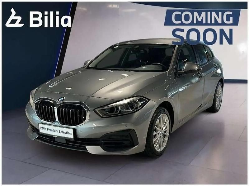 Gris Utilisé 2024 BMW 118 Sport Line Citadine | 30 758 € (Prix juste) - Image 1/4