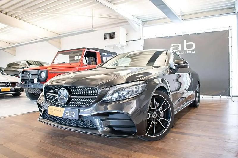 Gris Occasion 2021 Mercedes C200 AMG Coupé | 32 990 € (Bon prix) - Image 1/4
