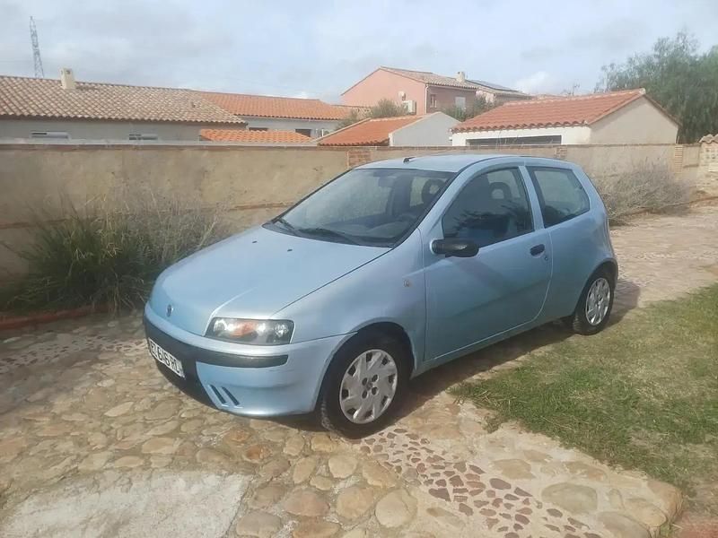 Utilisé 2003 Fiat Punto Emotion Berline | 1 900 € - Image 1/4