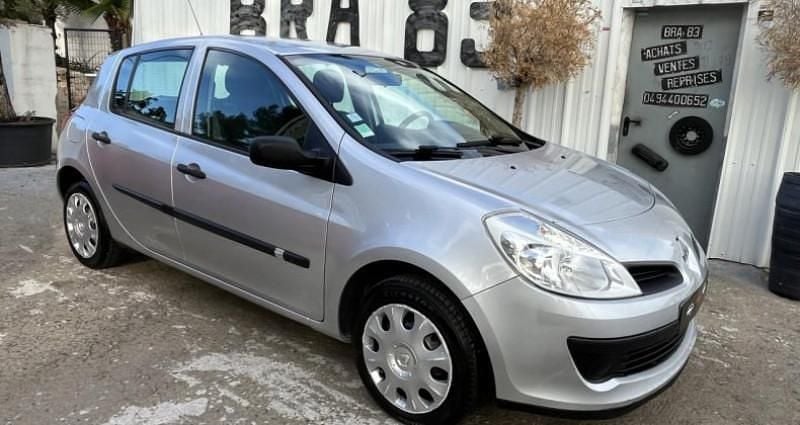 Utilisé 2007 Renault Clio II Dynamique Berline | 5 990 € (Prix assez cher) - Image 1/4
