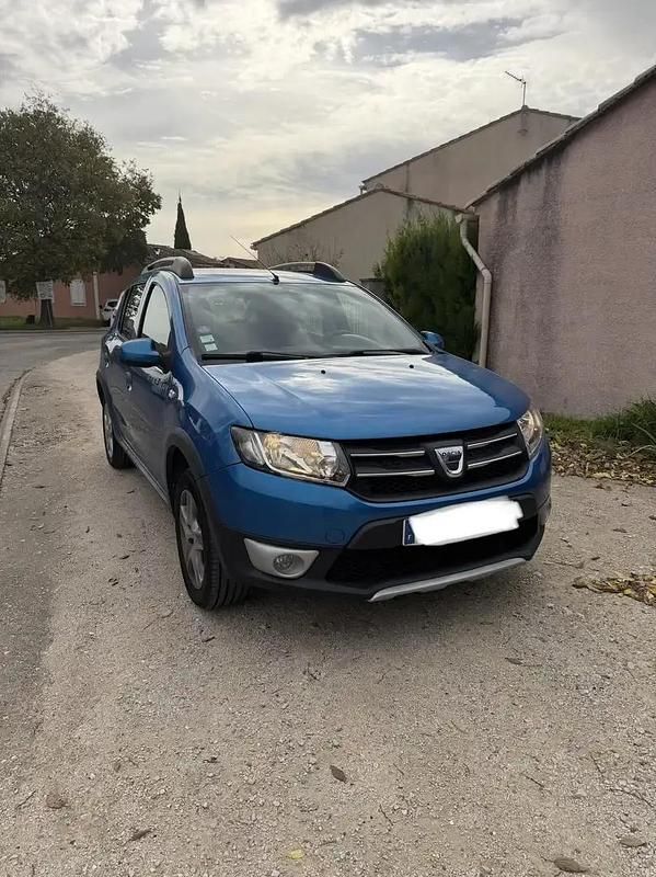 Utilisé 2014 Dacia Sandero Stepway Ambiance Berline | 4 700 € - Image 1/4