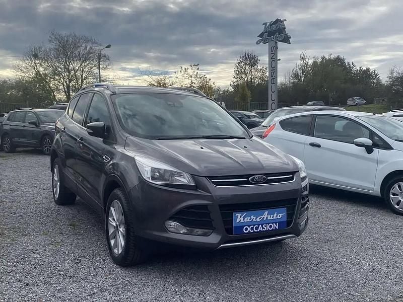 Gris Occasion 2016 Ford Kuga Titanium SUV | 12 990 € (Super prix) - Image 1/4