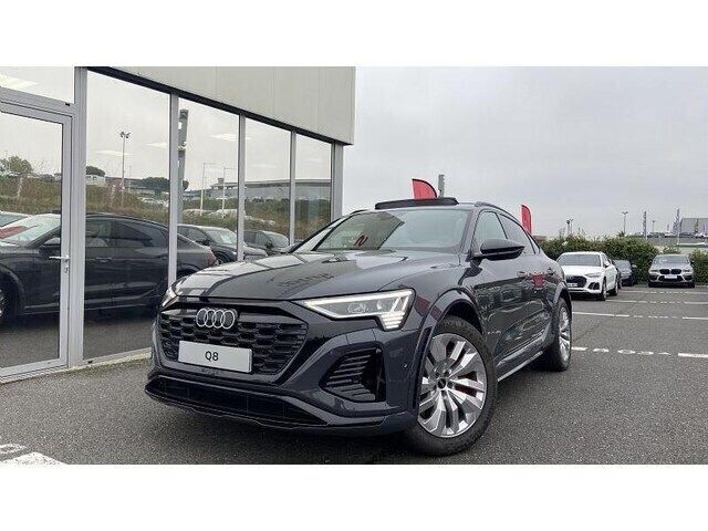 Gris magnétique Utilisé 2024 Audi SQ8 Sportback e-tron Sport SUV | 72 999 € - Image 1/4