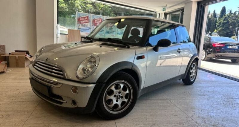 Gris Utilisé 2005 Mini Cooper Citadine | 3 990 € (Prix juste) - Image 1/4