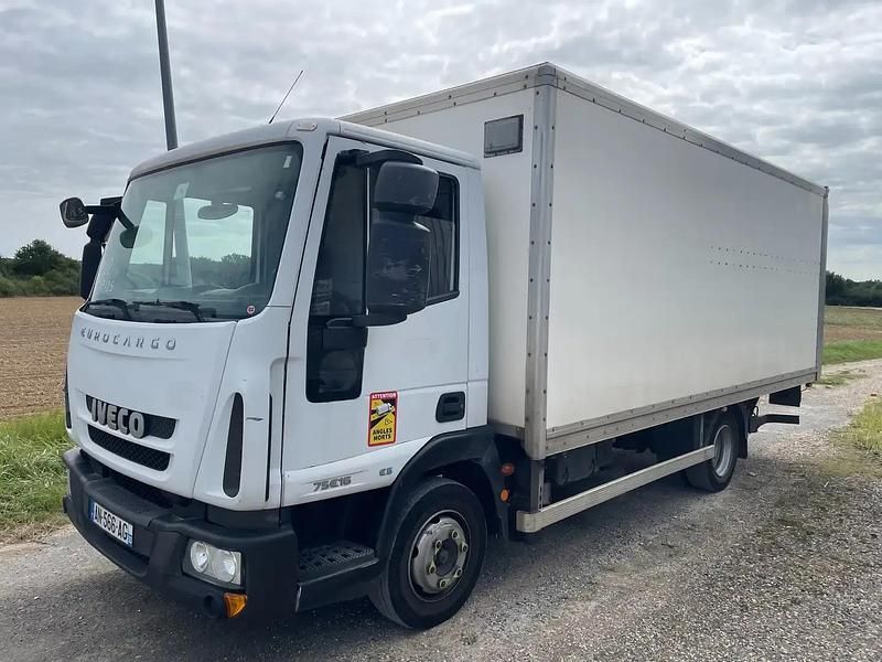 Blanc Utilisé 2010 Iveco Daily Citadine | 7 400 € - Image 1/4