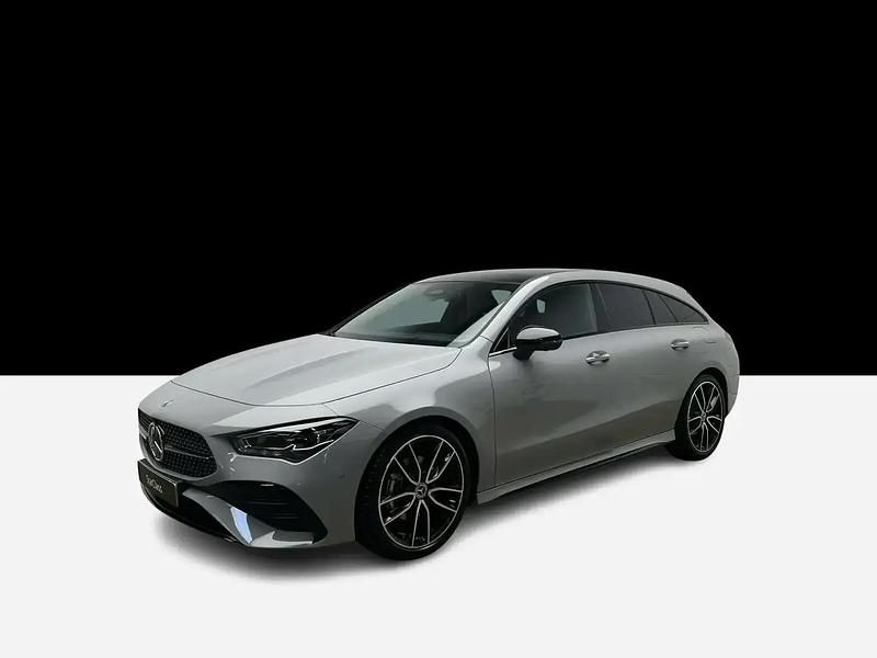 Gris Utilisé 2025 Mercedes CLA180 Shooting Brake AMG line Break | 41 015 € (Prix assez cher) - Image 1/4