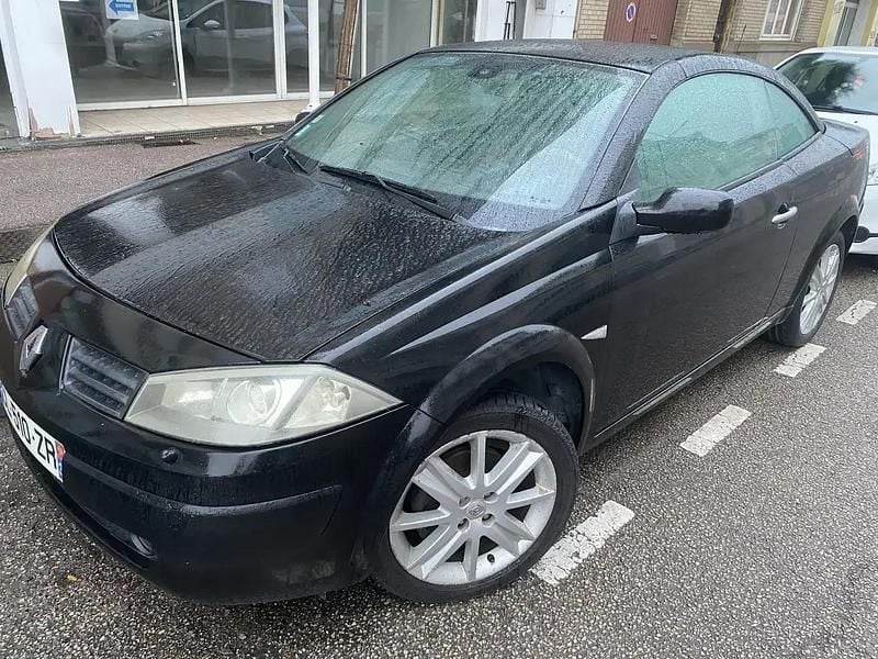 Utilisé 2004 Renault Mégane Cabriolet Dynamique Cabriolet | 3 900 € - Image 1/4