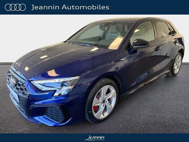 Bleue Utilisé 2023 Audi A3 Sportback Competition Berline | 36 490 € (Prix juste) - Image 1/3