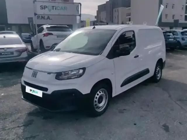 Blanc icy Nouvelle 2025 Fiat Doblò Connect Monospace | 21 500 € (Bon prix) - Image 1/4