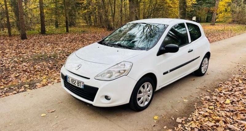 Utilisé 2012 Renault Clio III Citadine | 3 650 € (Super prix) - Image 1/4