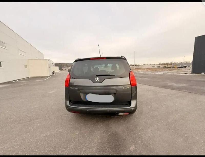 Occasion Peugeot 5008 Business-Line 110 ch (80 kW) 2010 Gris Monospace