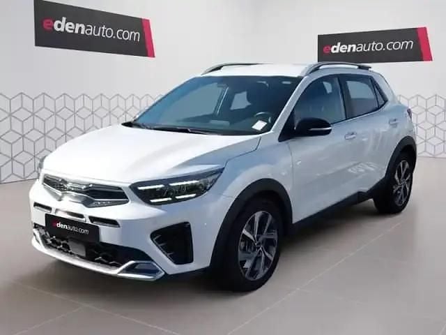 Blanc nacre Utilisé 2024 Kia Stonic SUV | 18 990 € (Prix juste) - Image 1/4