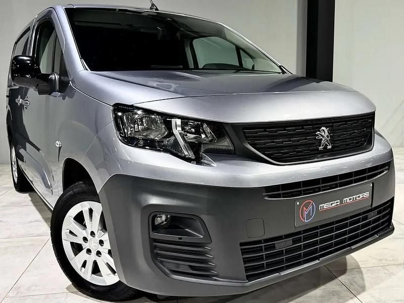 Argent Occasion 2021 Peugeot Partner Monospace | 12 900 € (Prix juste) - Image 1/4