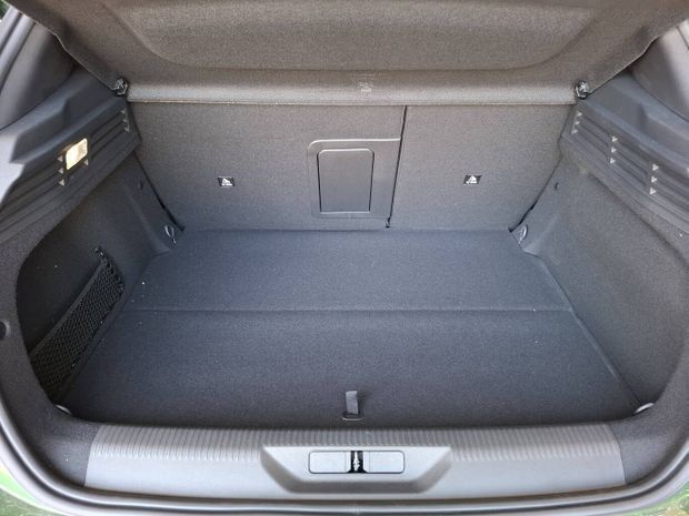 Vert Utilisé 2025 Peugeot e-308 Allure Citadine | 41 990 € - Image 1/4