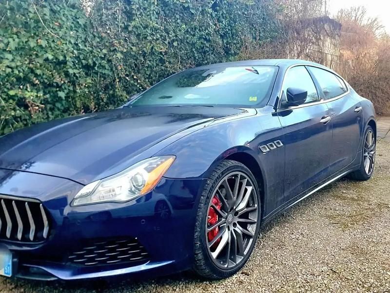Bleu Occasion 2017 Maserati Quattroporte GranLusso Berline | 44 900 € - Image 1/4