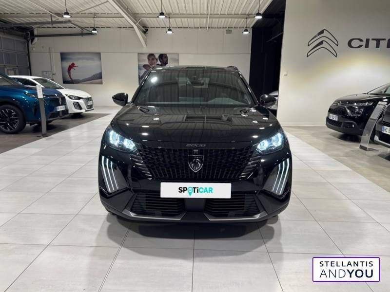 Noir Utilisé 2024 Peugeot 2008 Allure SUV | 27 990 € - Image 1/3