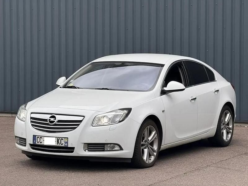 Blanc Occasion 2012 Opel Insignia Cosmo Berline | 3 990 € (Prix juste) - Image 1/4