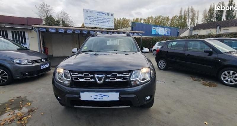 Gris Utilisé 2016 Dacia Duster Lauréate SUV | 7 490 € (Bon prix) - Image 1/4