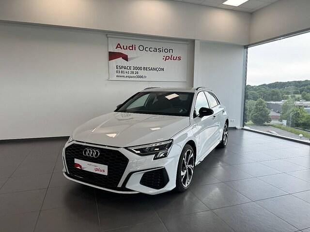 Blanc glacier métallisé Occasion 2024 Audi A3 Sportback e-tron S-Line Citadine | 38 970 € (Prix cher) - Image 1/4