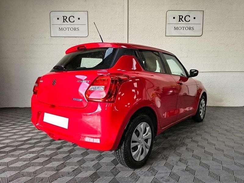 Occasion Suzuki Swift 83 ch (61 kW) 2023 Rouge Berline