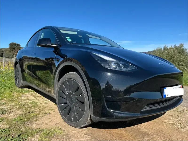 Noir Utilisé 2023 Tesla Model Y SUV | 33 000 € (Prix juste) - Image 1/4