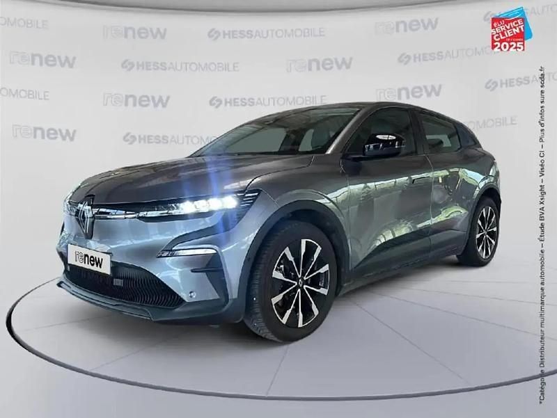 Gris Utilisé 2022 Renault Mégane Evolution SUV | 24 499 € (Prix juste) - Image 1/4