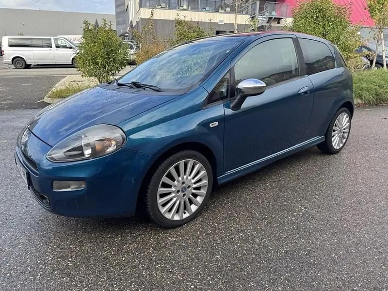 Vert Utilisé 2012 Fiat Punto Citadine | 4 990 € - Image 1/4