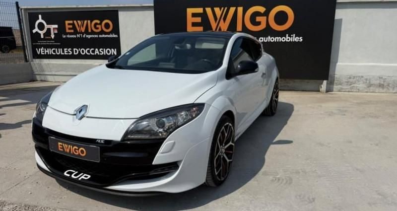 Utilisé 2011 Renault Mégane III R.S. Coupé | 17 389 € (Prix juste) - Image 1/4