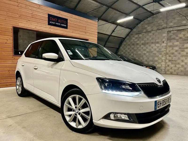 Utilisé 2016 Skoda Fabia Berline | 7 999 € (Bon prix) - Image 1/4