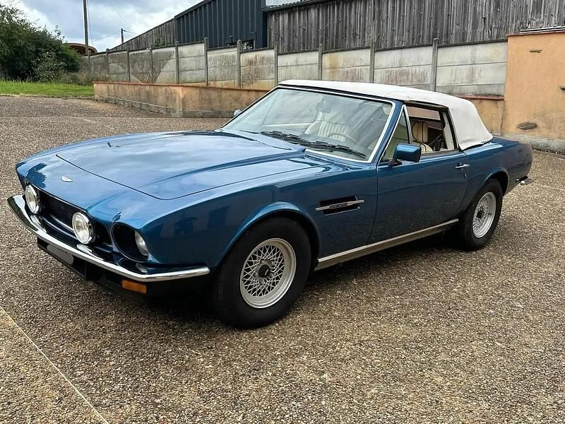 Bleu Occasion 1986 Aston Martin V8 Coupé | 149 900 € - Image 1/4