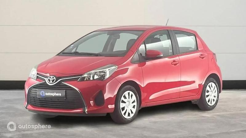 Rouge Occasion 2015 Toyota Yaris Berline | 8 999 € (Prix juste) - Image 1/4