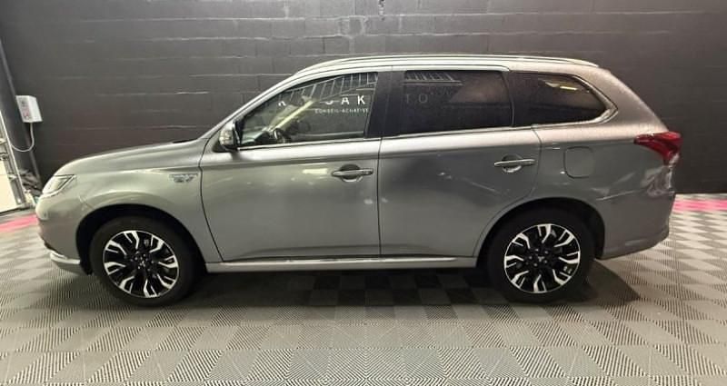 Occasion Mitsubishi Outlander P-HEV Instyle 200 ch (147 kW) 2017