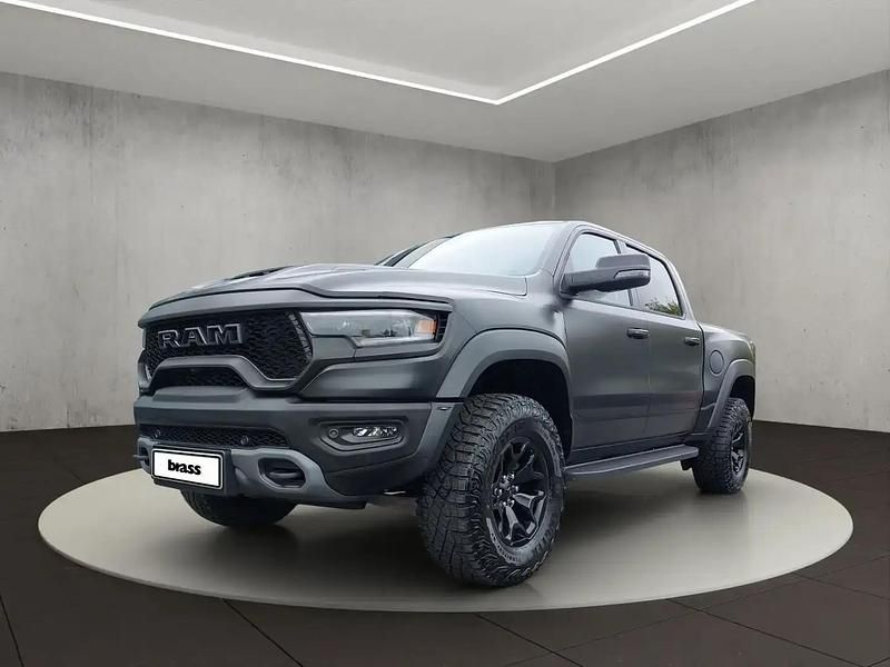 Noir Utilisé 2024 Dodge Ram Pick-up | 130 400 € (Prix juste) - Image 1/4