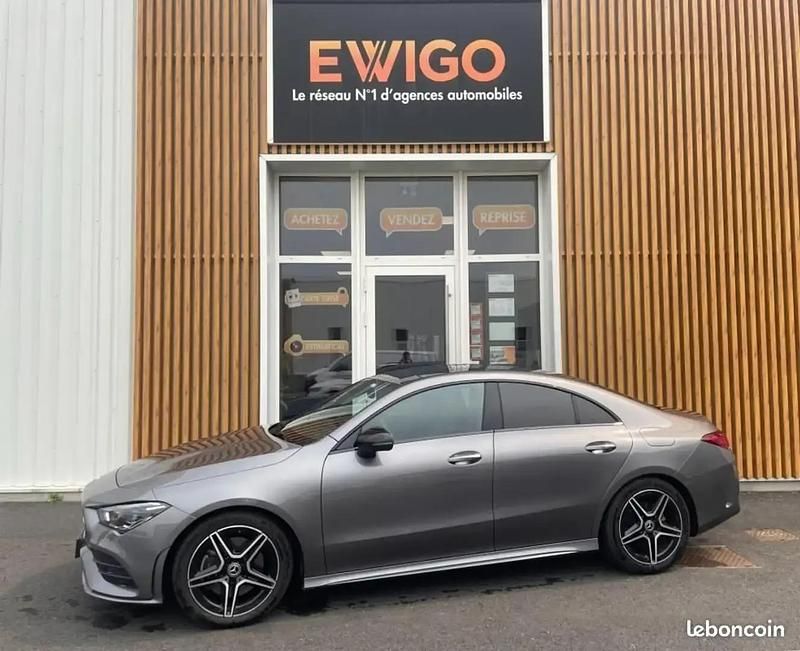 Gris Utilisé 2019 Mercedes CLA200 AMG line Coupé | 32 490 € (Prix cher) - Image 1/4