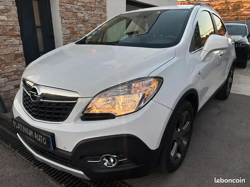 Blanc Utilisé 2013 Opel Mokka Cosmo SUV | 7 990 € (Prix assez cher) - Image 1/4