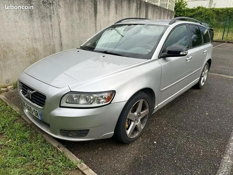 Gris Utilisé 2008 Volvo V50 R-Design Break | 1 500 € - Image 1/4