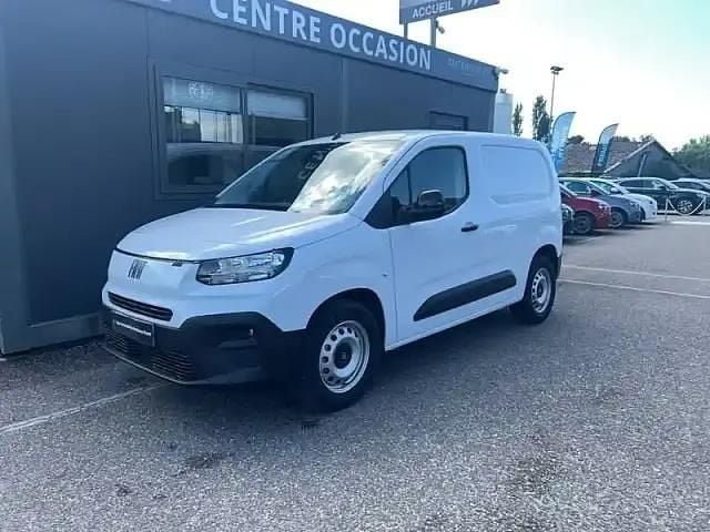 Blanc Occasion 2025 Fiat e-Doblò Monospace | 42 672 € - Image 1/4