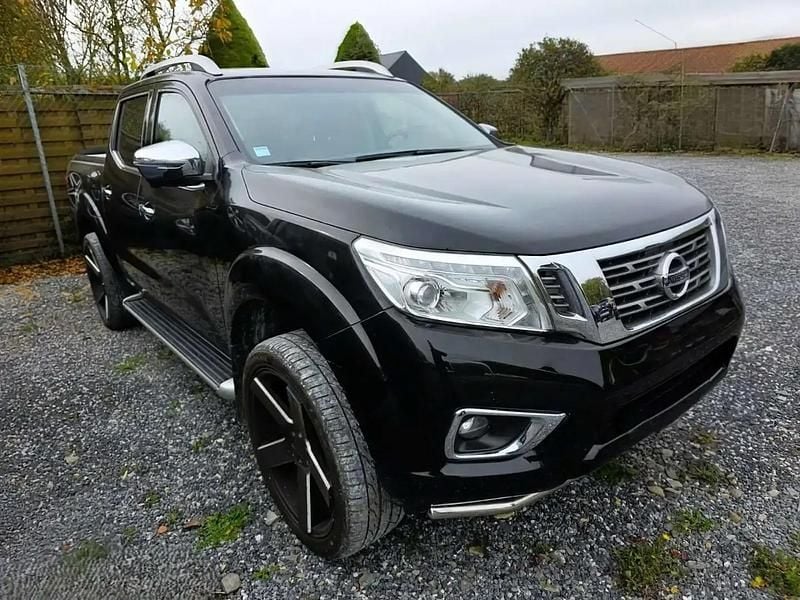 Noir Utilisé 2017 Nissan Navara Tekna Pick-up | 26 990 € (Prix juste) - Image 1/4