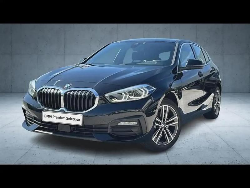 Noir Occasion 2022 BMW 118 Sport Line Citadine | 23 900 € (Bon prix) - Image 1/4