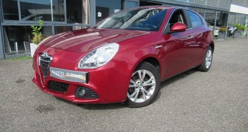Utilisé 2013 Alfa Romeo Giulietta Distinctive Citadine | 5 990 € - Image 1/4
