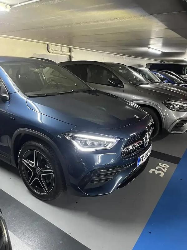 Utilisé 2020 Mercedes GLA250 AMG line SUV | 42 000 € - Image 1/4