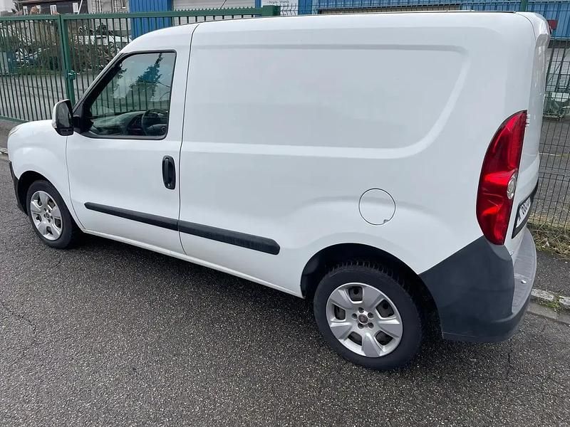 Utilisé 2013 Fiat Doblò Monospace | 5 200 € - Image 1/4